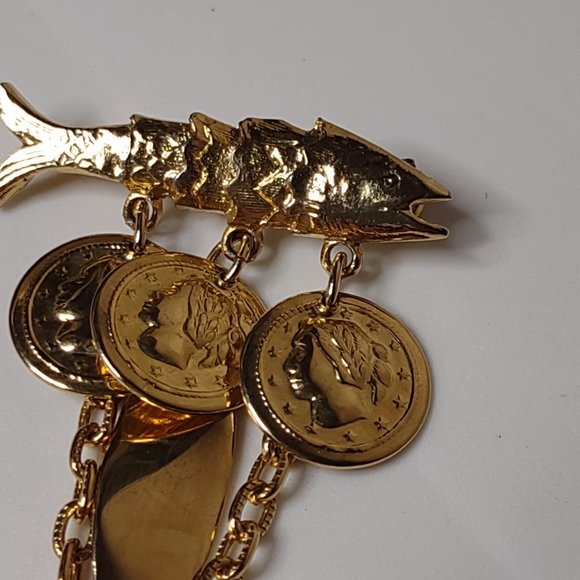 Gold Tone Fish And Dangling Chain Brooch - Picture 3 of 10
